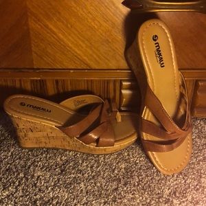Makalu California wedges